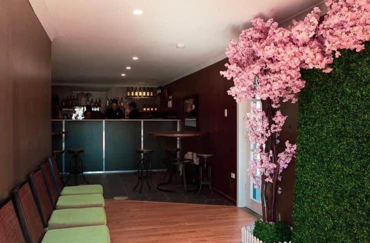 Colonial Terrace Motor Inn Raymond Terrace Ngoại thất bức ảnh