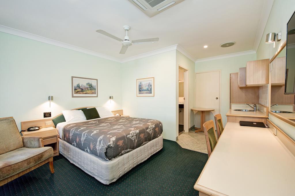 Colonial Terrace Motor Inn Raymond Terrace Ngoại thất bức ảnh
