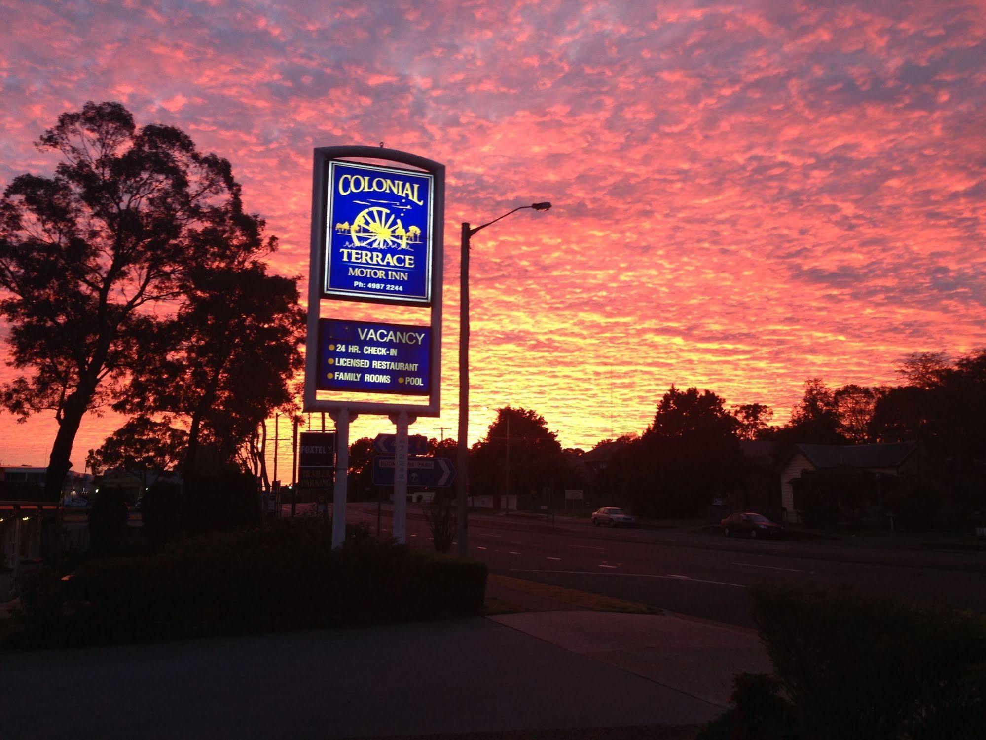 Colonial Terrace Motor Inn Raymond Terrace Ngoại thất bức ảnh