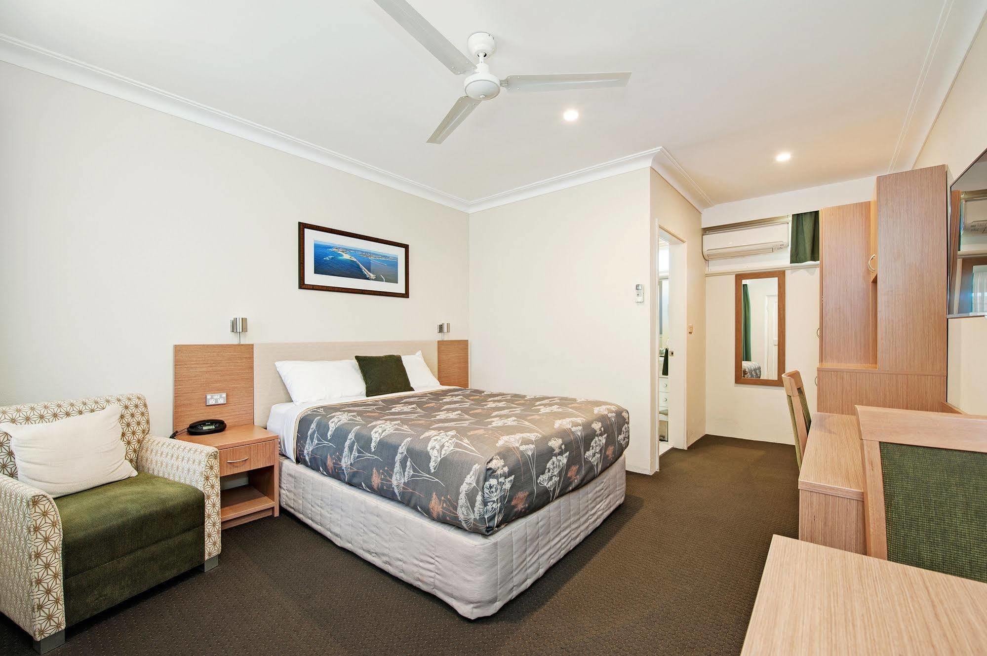 Colonial Terrace Motor Inn Raymond Terrace Ngoại thất bức ảnh