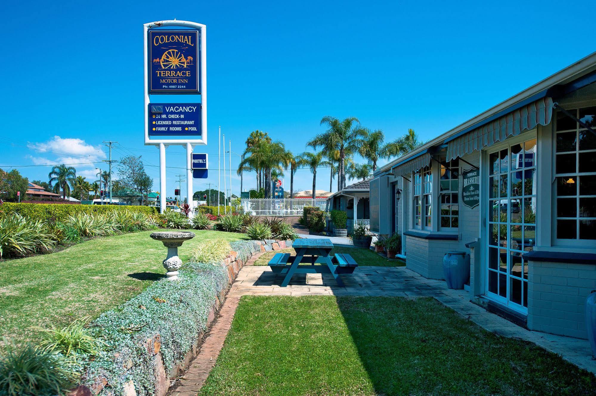 Colonial Terrace Motor Inn Raymond Terrace Ngoại thất bức ảnh